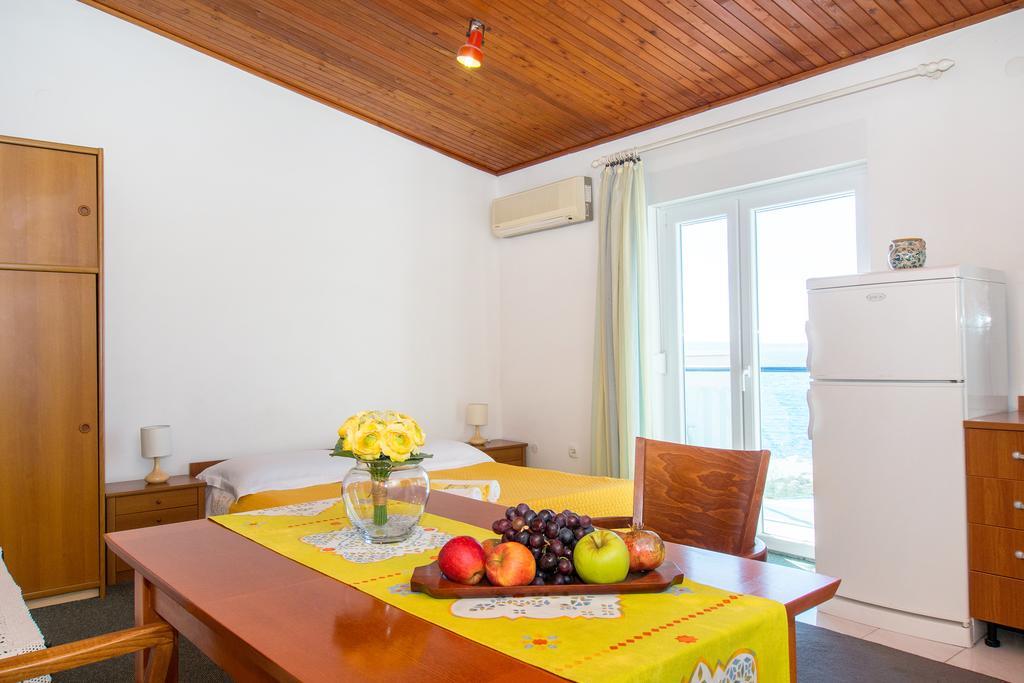 Beach Guesthouse Mediteran Podstrana Szoba fotó